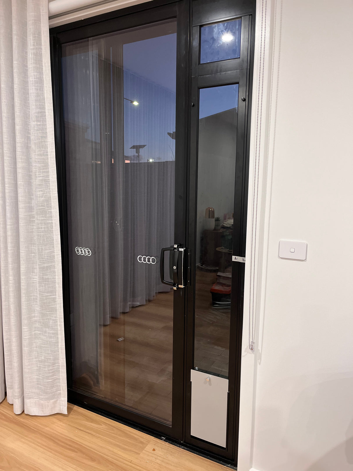 Pet Door Insert – Medium
